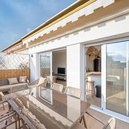 Beautiful Flat With Terrace - Carre D'or Apartment *